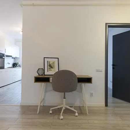 Апартаменты Lovely House By Mary Supercentral And Parking Клуж-Напока
