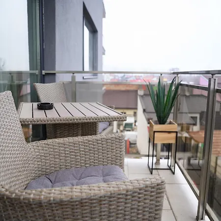 Lovely House By Mary Supercentral And Parking Daire Kaloşvar